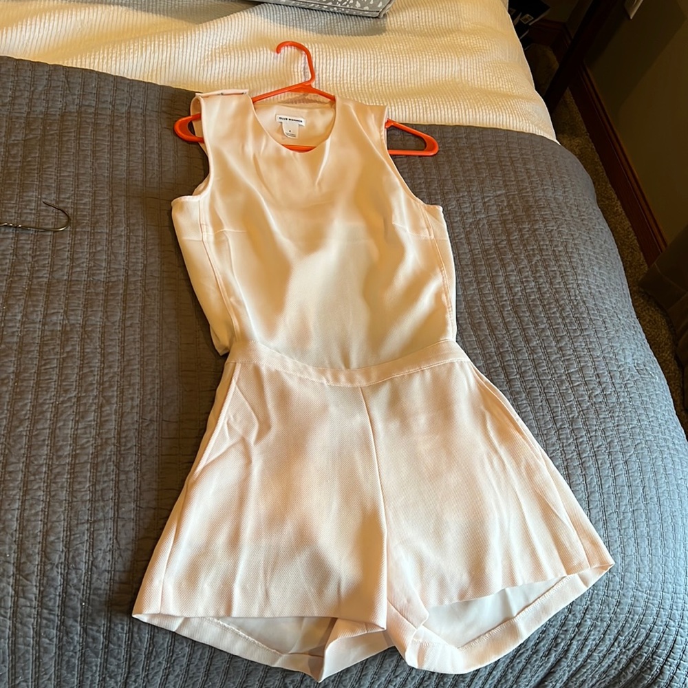 Club Monaco Light Pink Sleeveless Romper